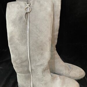 Gray up to the Knee Boots with Suede Texture and Zipper